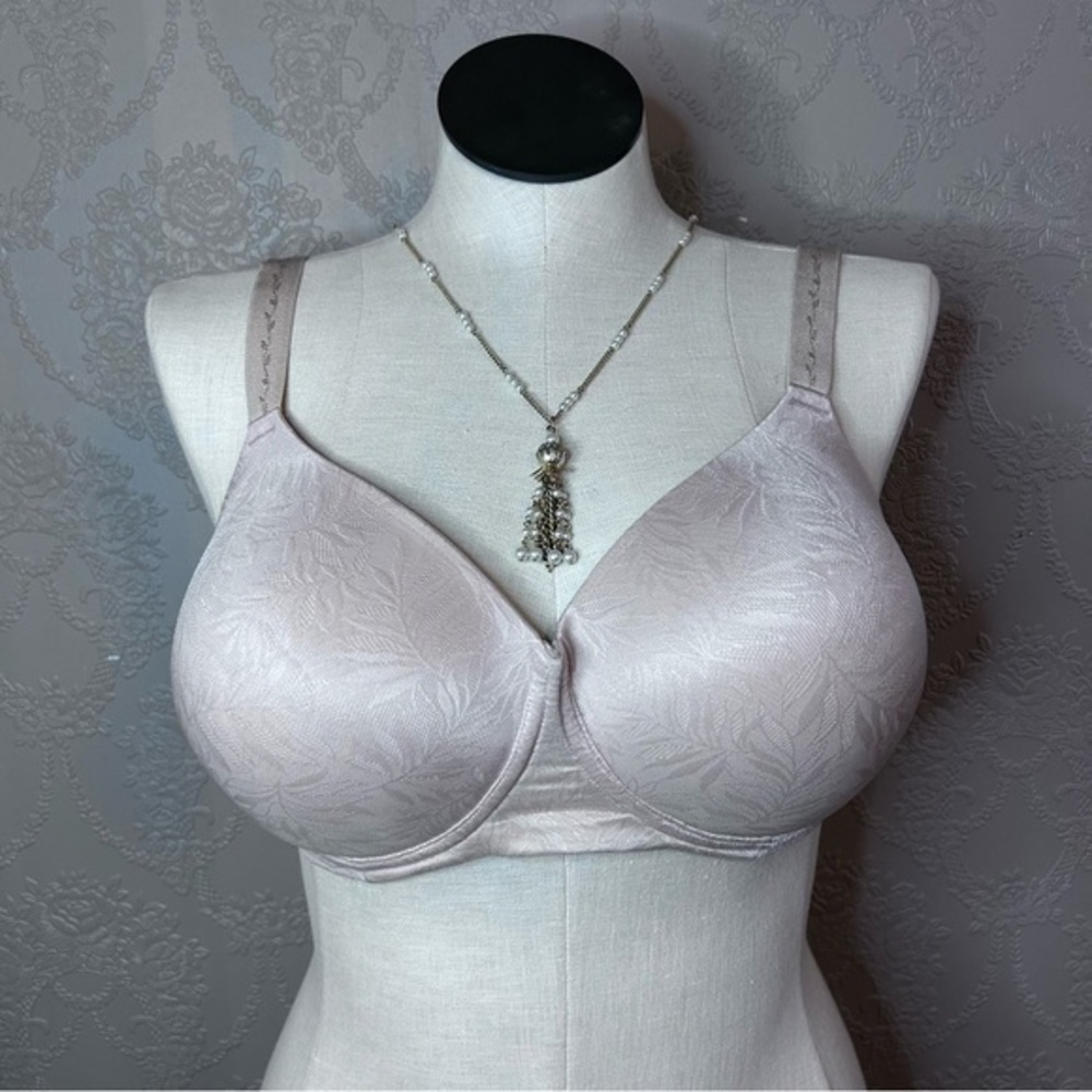 Wacoal Bra 853307 no underwire condition lightly lined